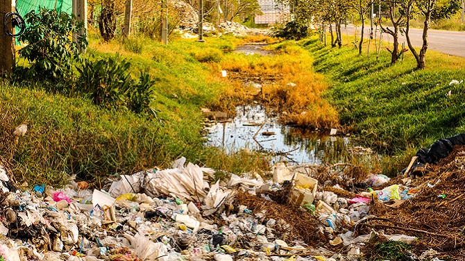 Τα Ελληνικά Δάση, τα ποτάμια και οι θάλασσες πνίγονται από τα απορρίμματά μας! Title