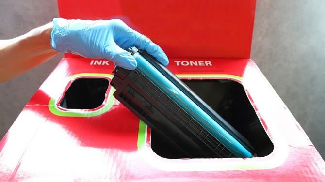 Γνωρίζεις τι μπορείς να κάνεις με τα άδεια μελάνια του εκτυπωτή σου;